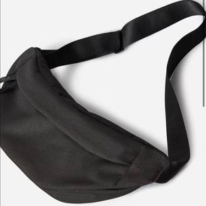 Everlane Renew Transit Fanny Pack